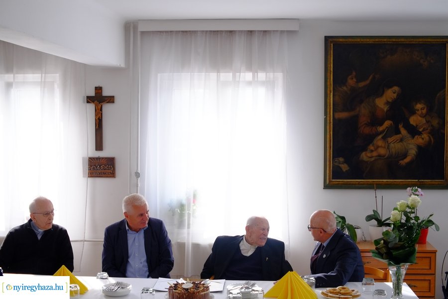 Szépkorú köszöntése - Dr Katona István