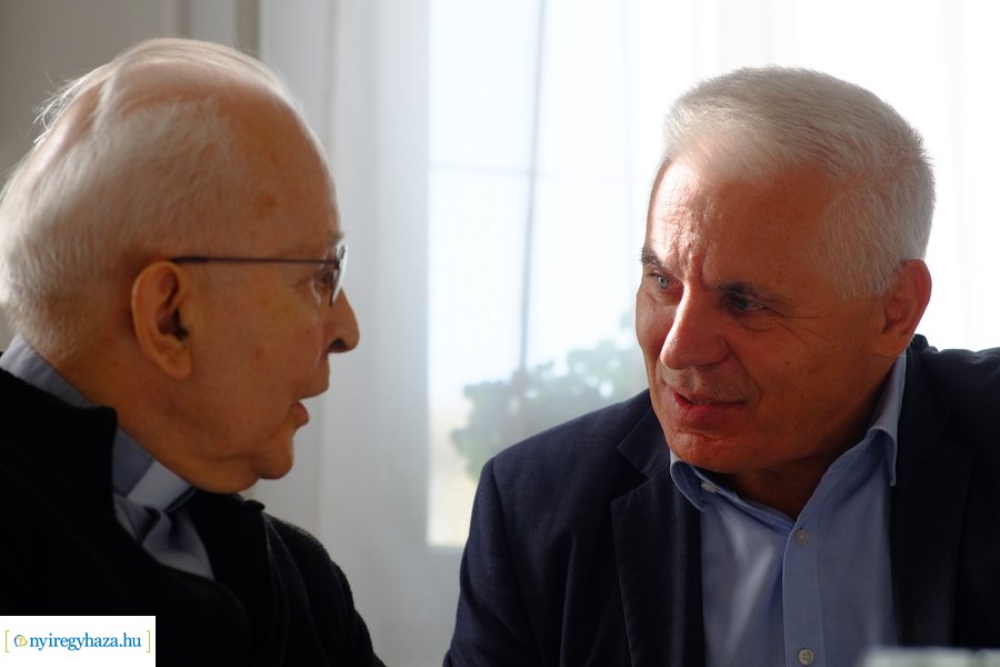 Szépkorú köszöntése - Dr Katona István