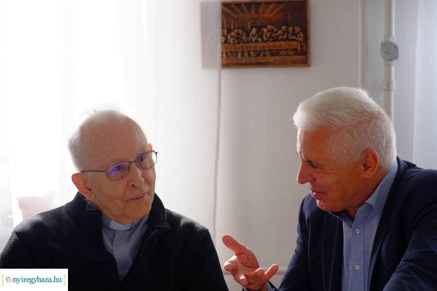 Szépkorú köszöntése - Dr Katona István