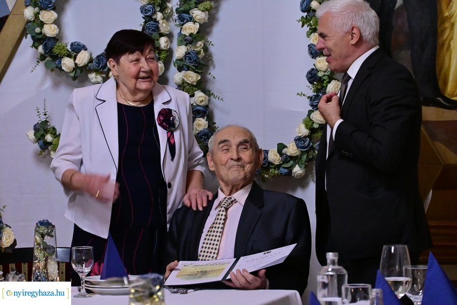 Szépkorú köszöntése Dr Rajtmár János