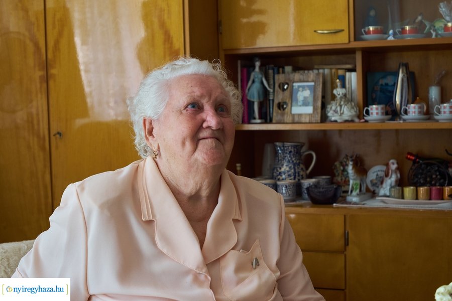 Szépkorú köszöntése Gáva Józsefné