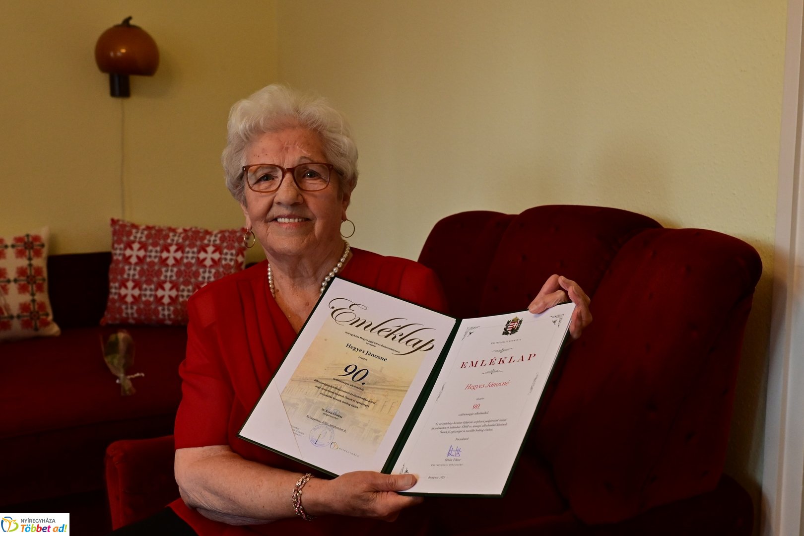 Szépkorú köszöntése - Hegyes Jánosné