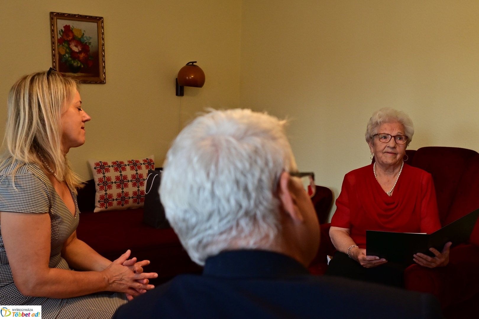 Szépkorú köszöntése - Hegyes Jánosné