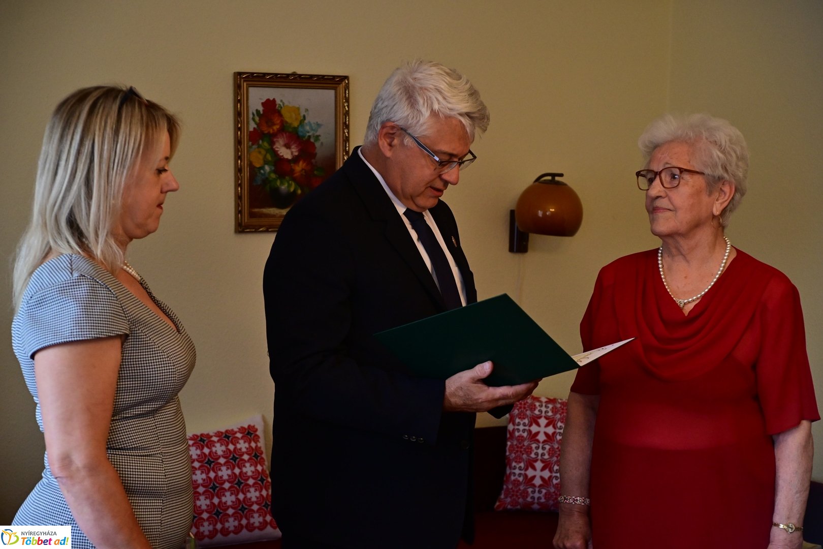 Szépkorú köszöntése - Hegyes Jánosné