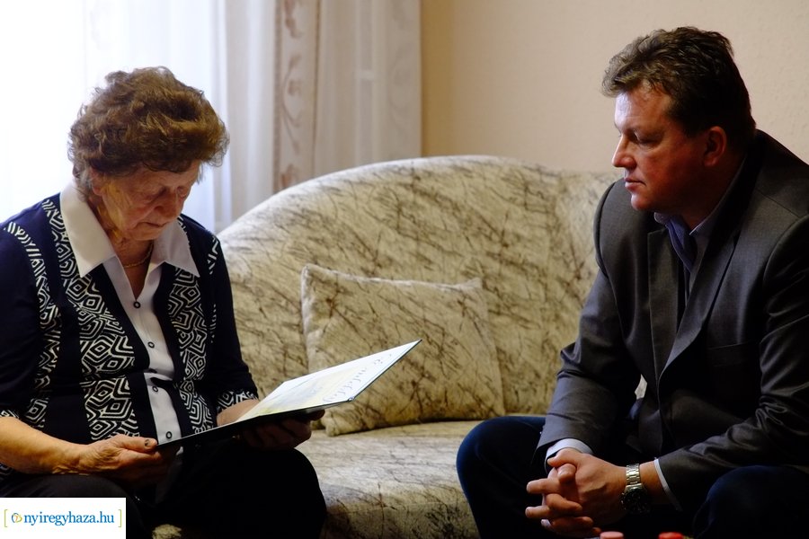 Szépkorú köszöntése  - Kozák Józsefné