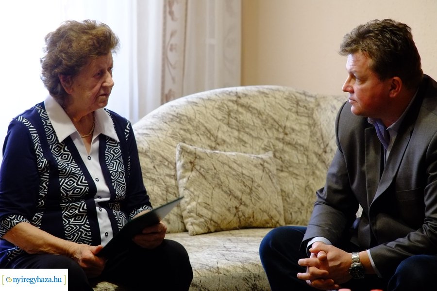 Szépkorú köszöntése  - Kozák Józsefné