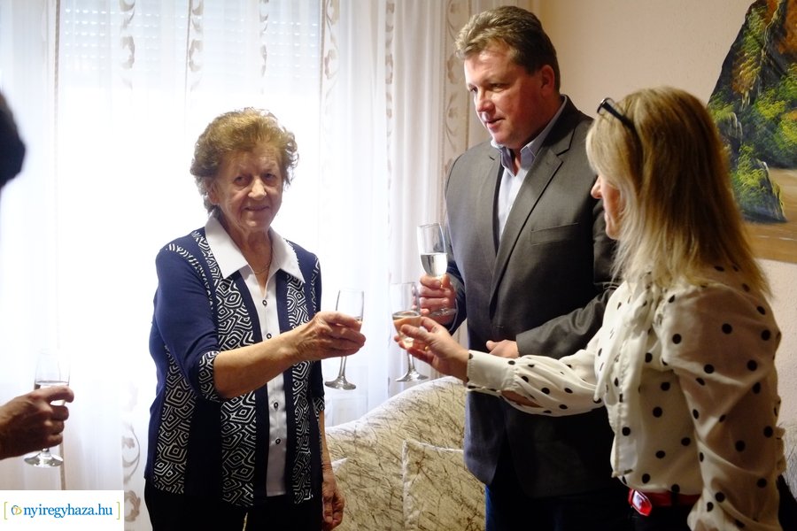 Szépkorú köszöntése  - Kozák Józsefné