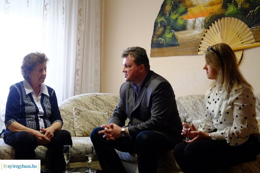 Szépkorú köszöntése  - Kozák Józsefné