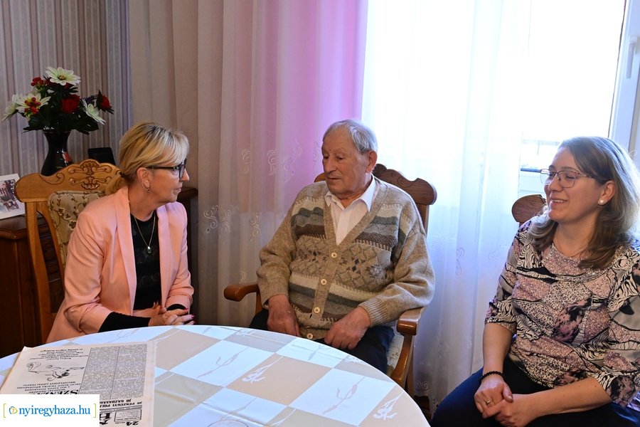 Szépkorú köszöntése Lippai Ferenc