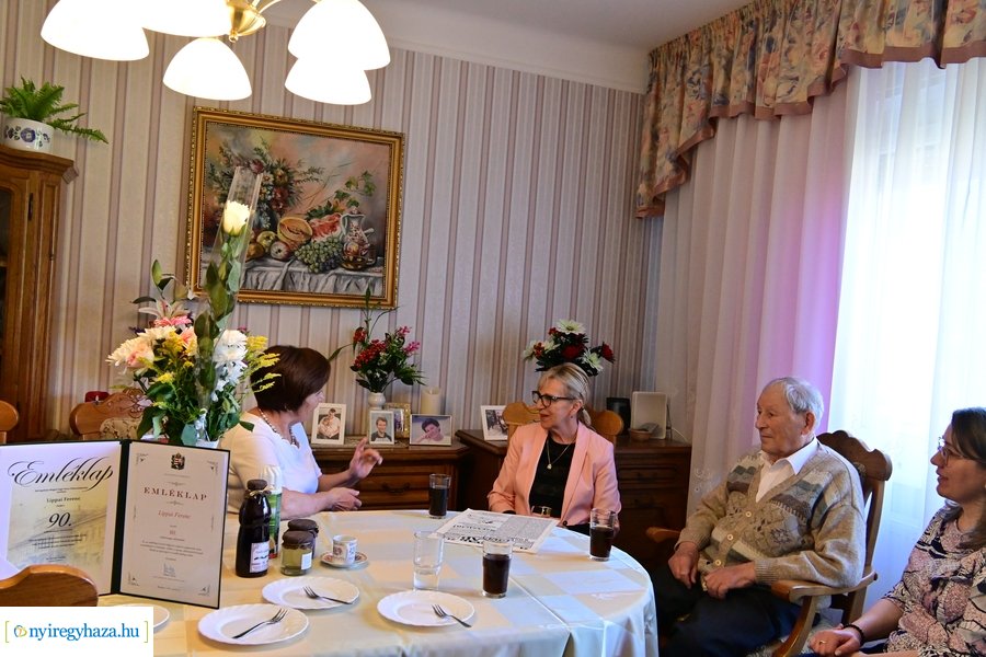 Szépkorú köszöntése Lippai Ferenc