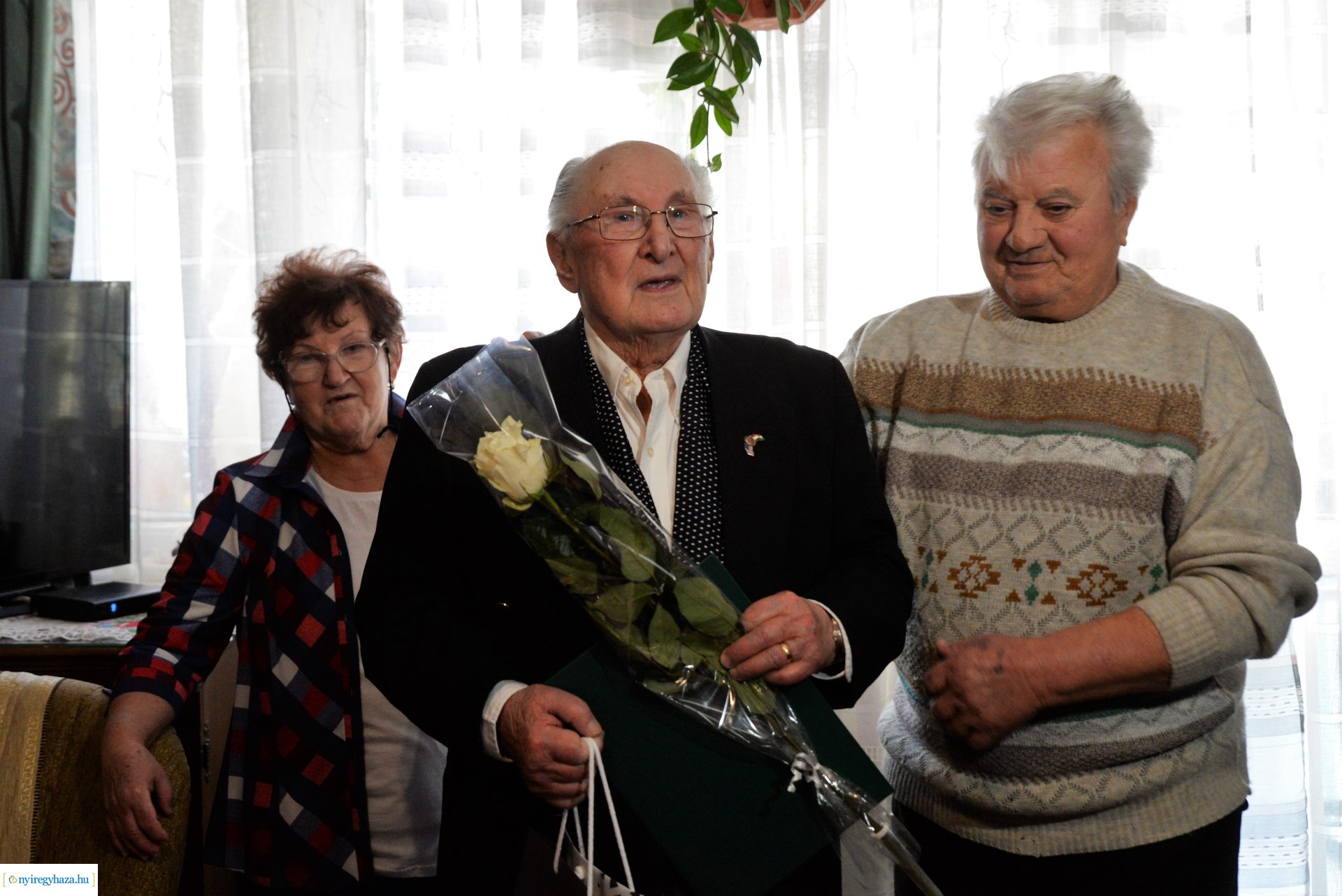 Szépkorú köszöntése - Litvai László