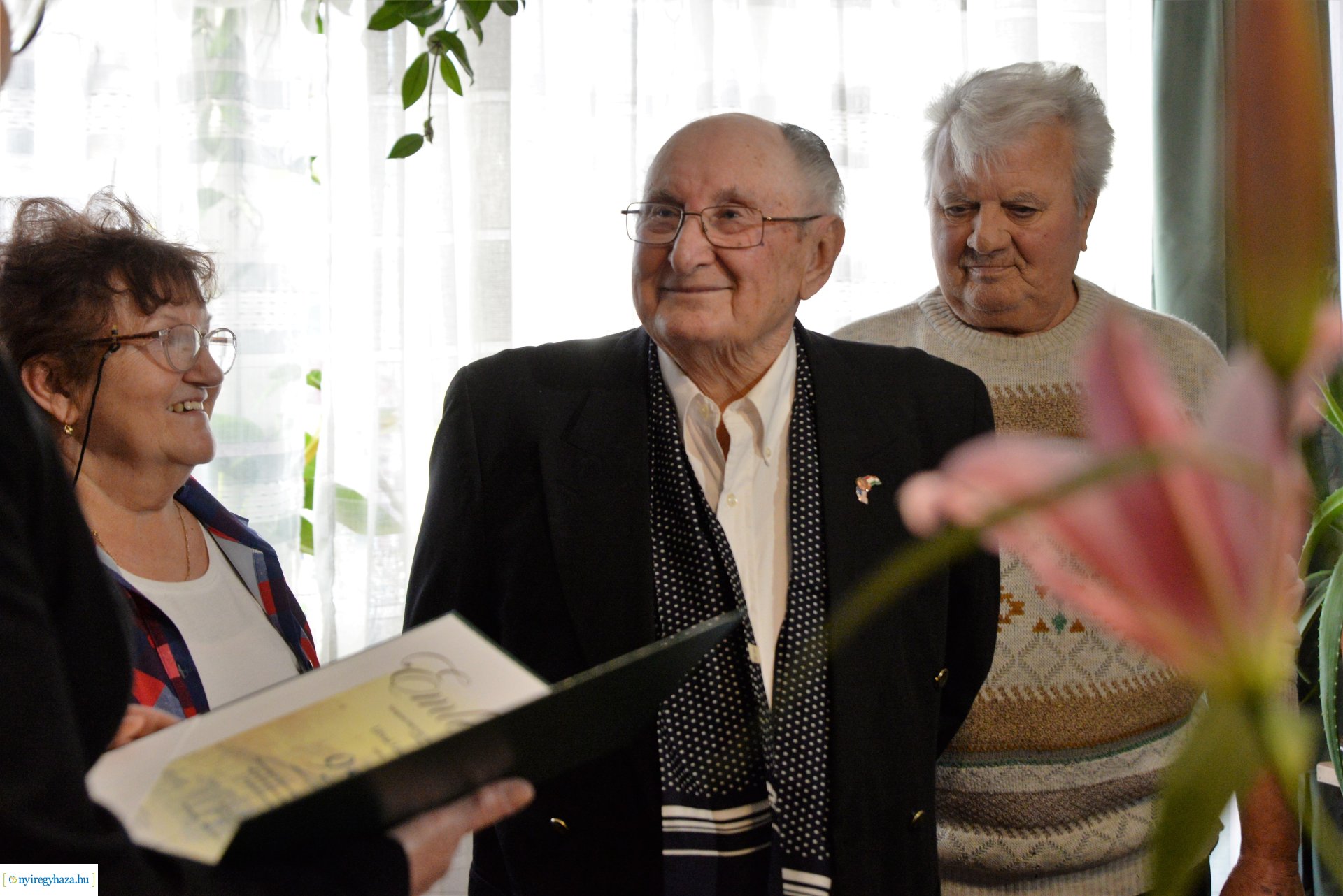 Szépkorú köszöntése - Litvai László