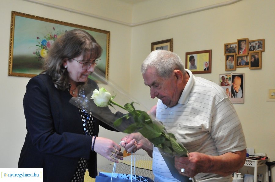 Szépkorú köszöntése - Lukács Lajos