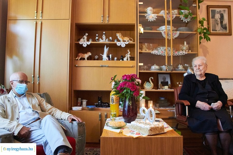 Szépkorú köszöntése - Magera Mihályné