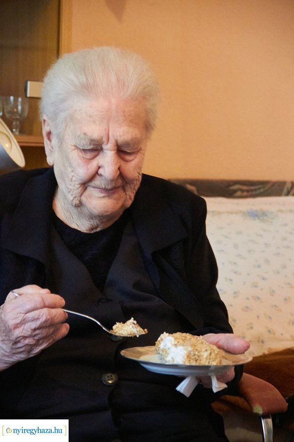 Szépkorú köszöntése - Magera Mihályné