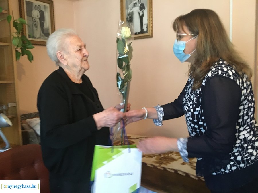 Szépkorú köszöntése - Magera Mihályné