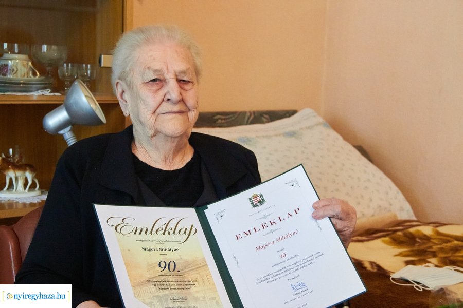 Szépkorú köszöntése - Magera Mihályné