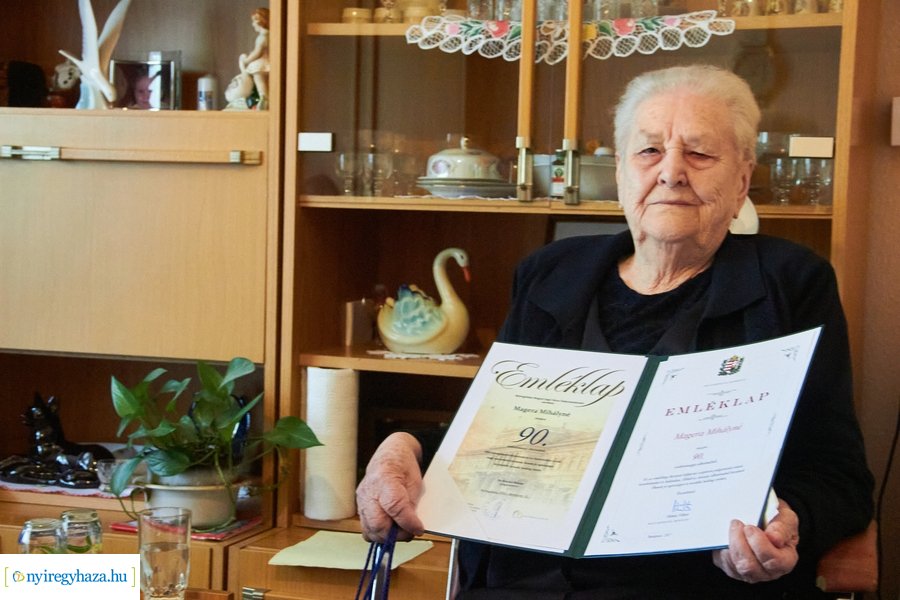 Szépkorú köszöntése - Magera Mihályné