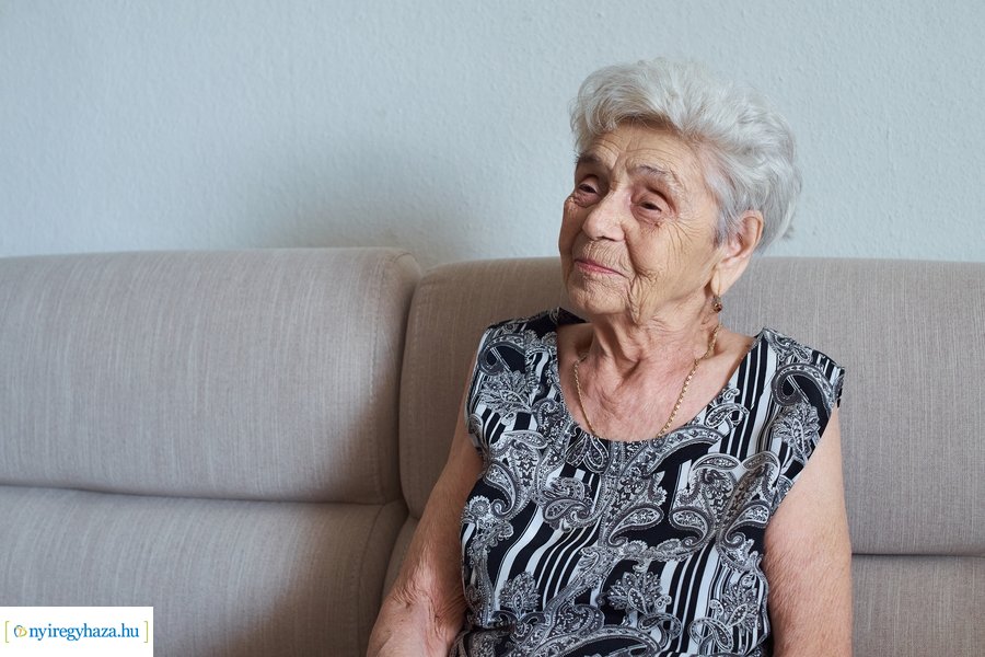 Szépkorú köszöntése Makara Sándorné