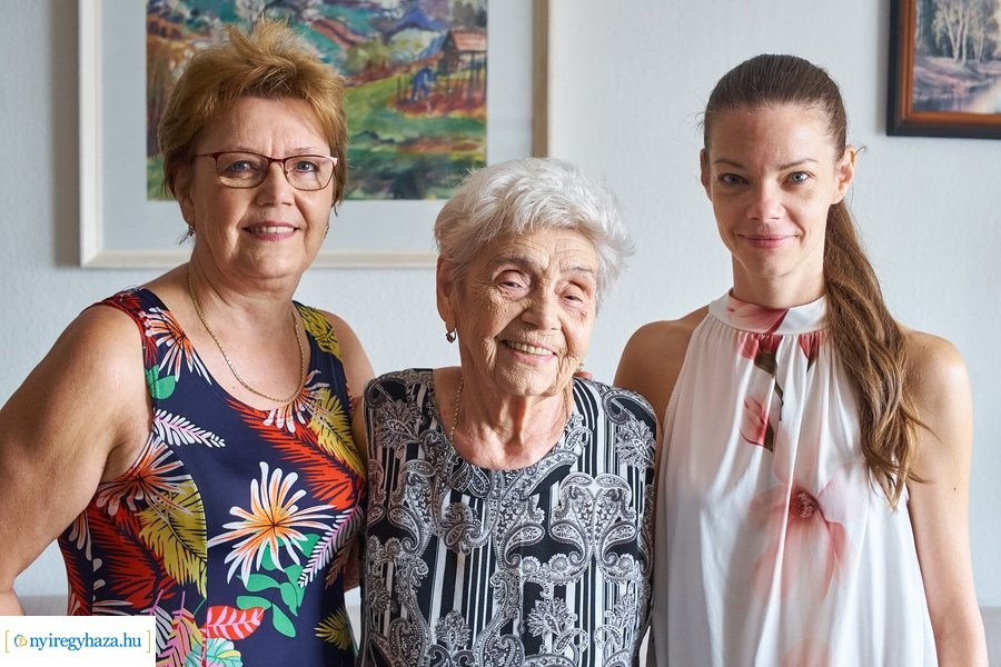 Szépkorú köszöntése Makara Sándorné