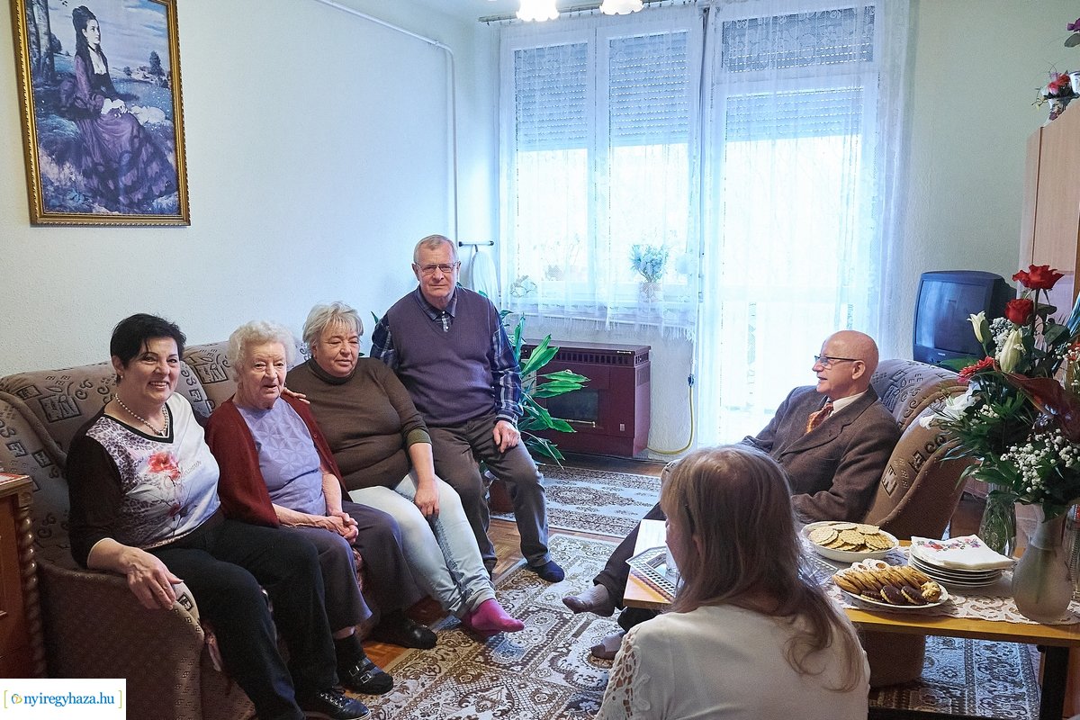 Szépkorú köszöntése - Manzák Jánosné