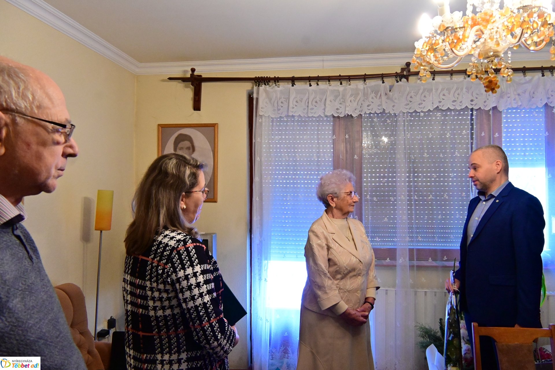 Szépkorú köszöntése Mikulás Andrásné