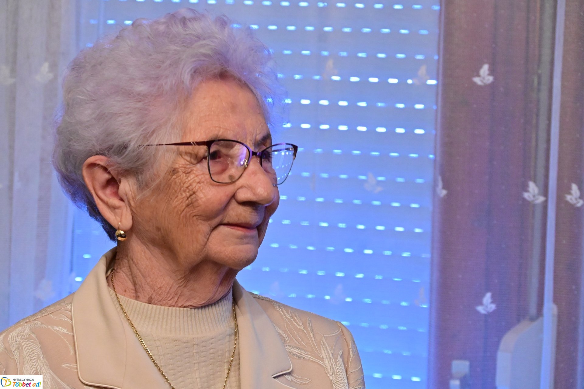 Szépkorú köszöntése Mikulás Andrásné