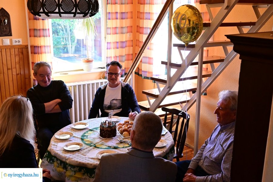 Szépkorú köszöntése Molnár Béla