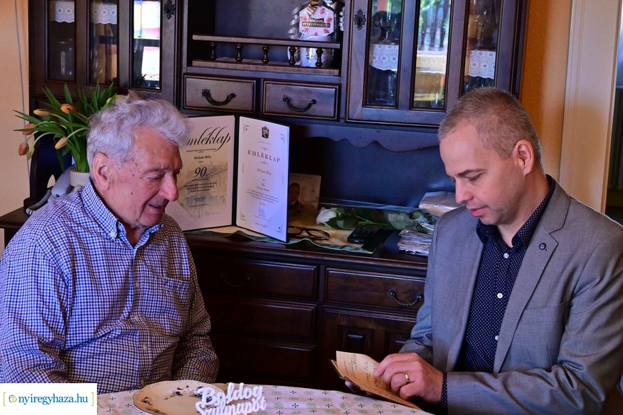 Szépkorú köszöntése Molnár Béla