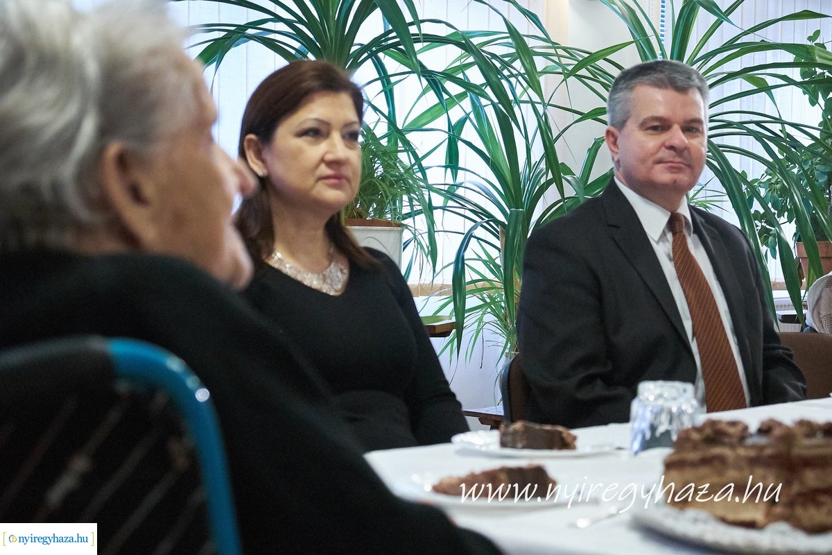 Szépkorú köszöntése Molnár Jánosné