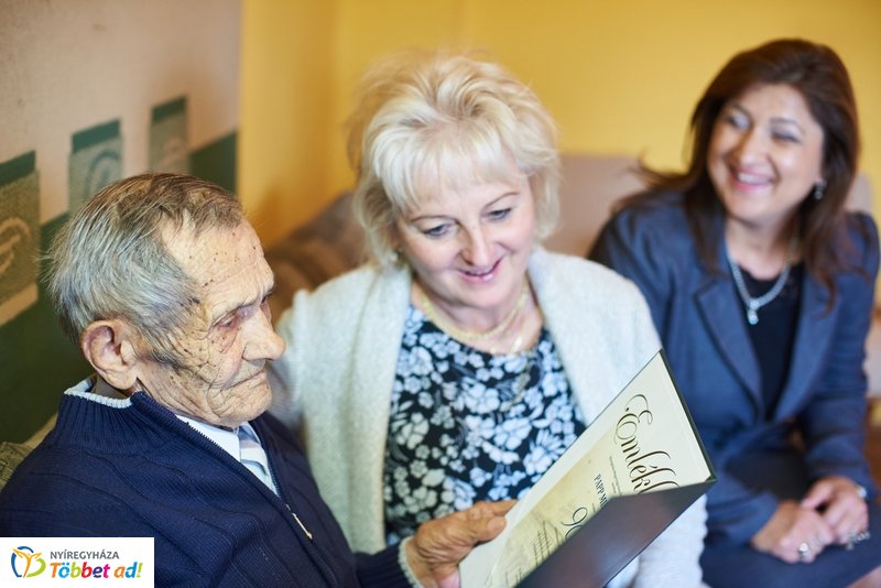 Szépkorú köszöntése - Papp Mihály