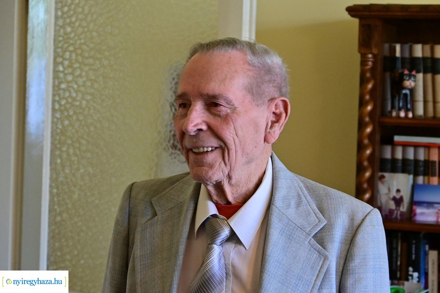 Szépkorú köszöntése Ráthy László