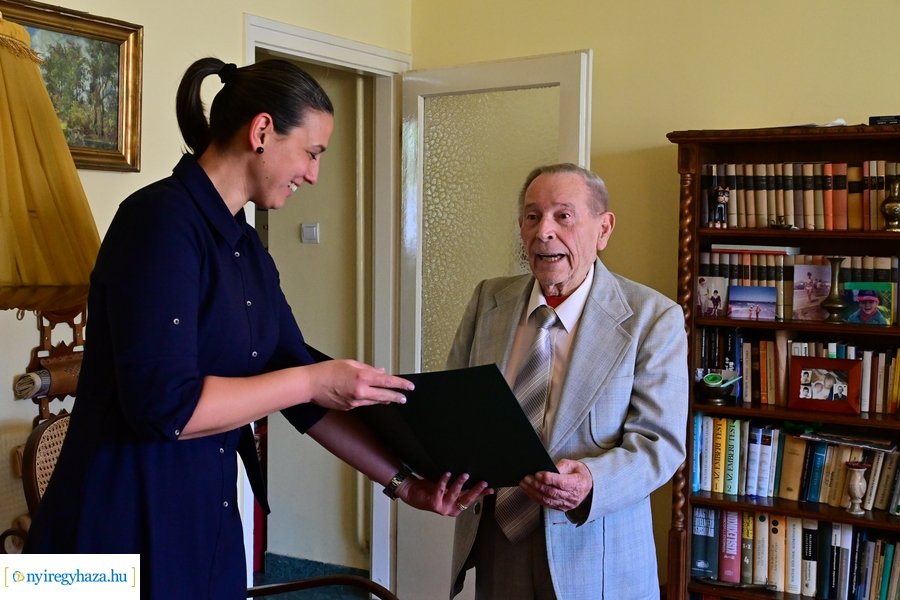 Szépkorú köszöntése Ráthy László