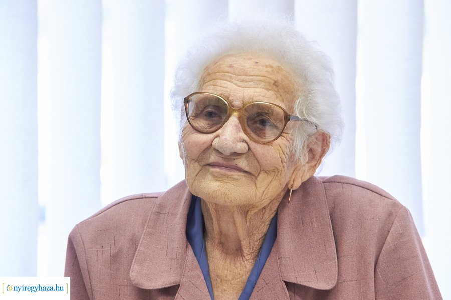 Szépkorú köszöntése - Ribár Jánosné