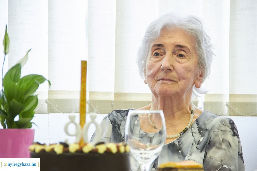 Szépkorú köszöntése Románkovics Ottóné