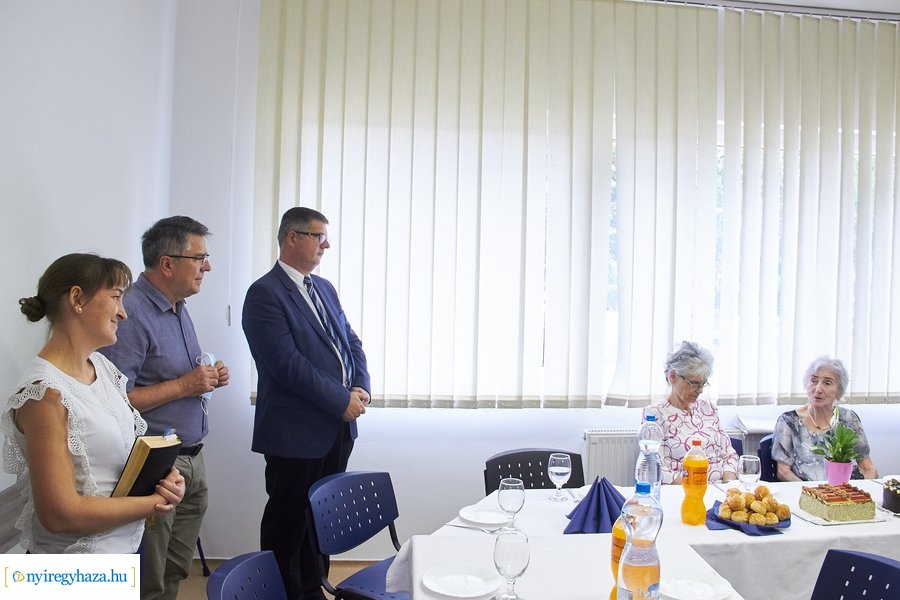 Szépkorú köszöntése Románkovics Ottóné