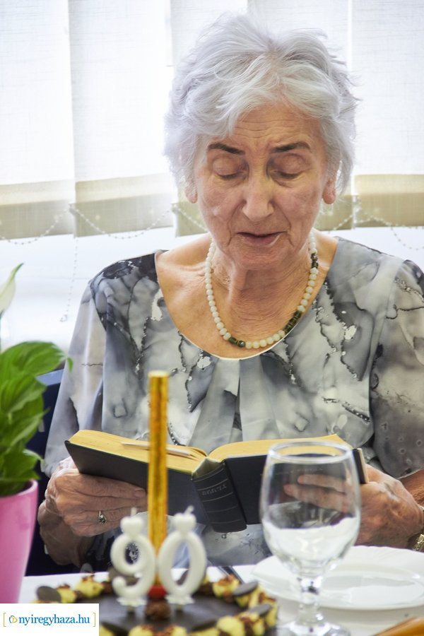 Szépkorú köszöntése Románkovics Ottóné