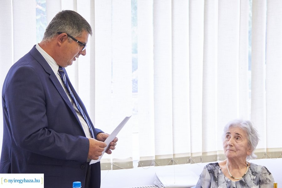 Szépkorú köszöntése Románkovics Ottóné