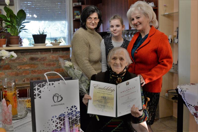Szépkorú köszöntése - Sándor Vaszilina Mihajlivna