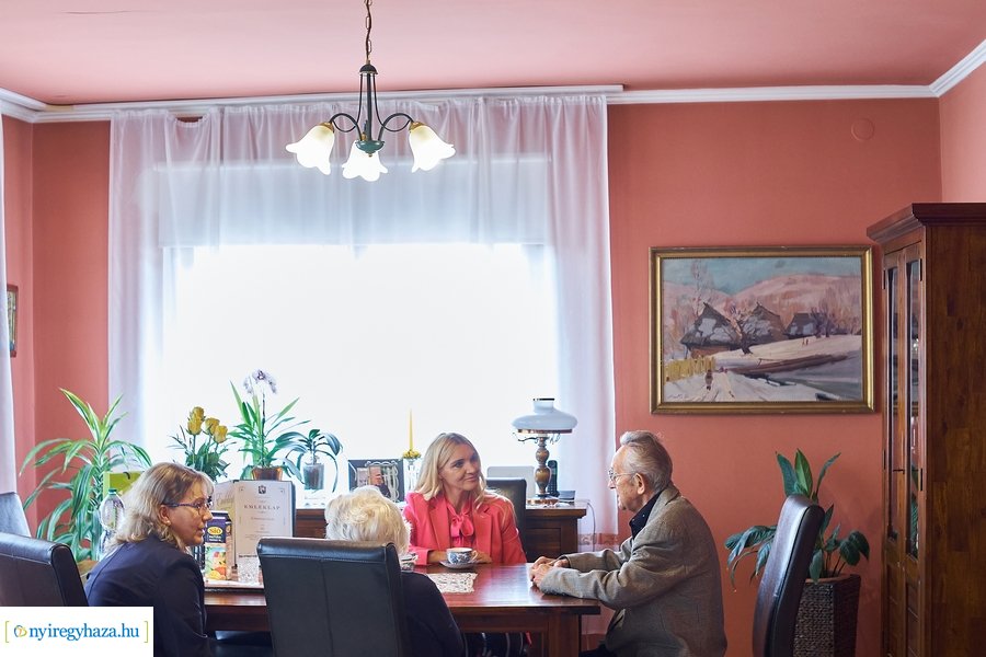 Szépkorú köszöntése - Schimnoutz István