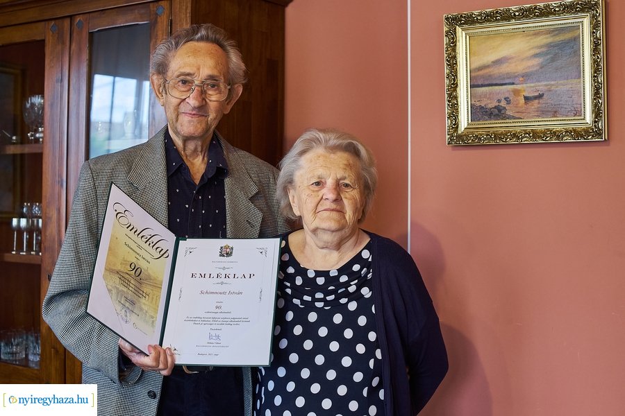 Szépkorú köszöntése - Schimnoutz István