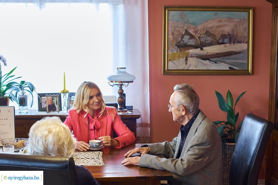 Szépkorú köszöntése - Schimnoutz István