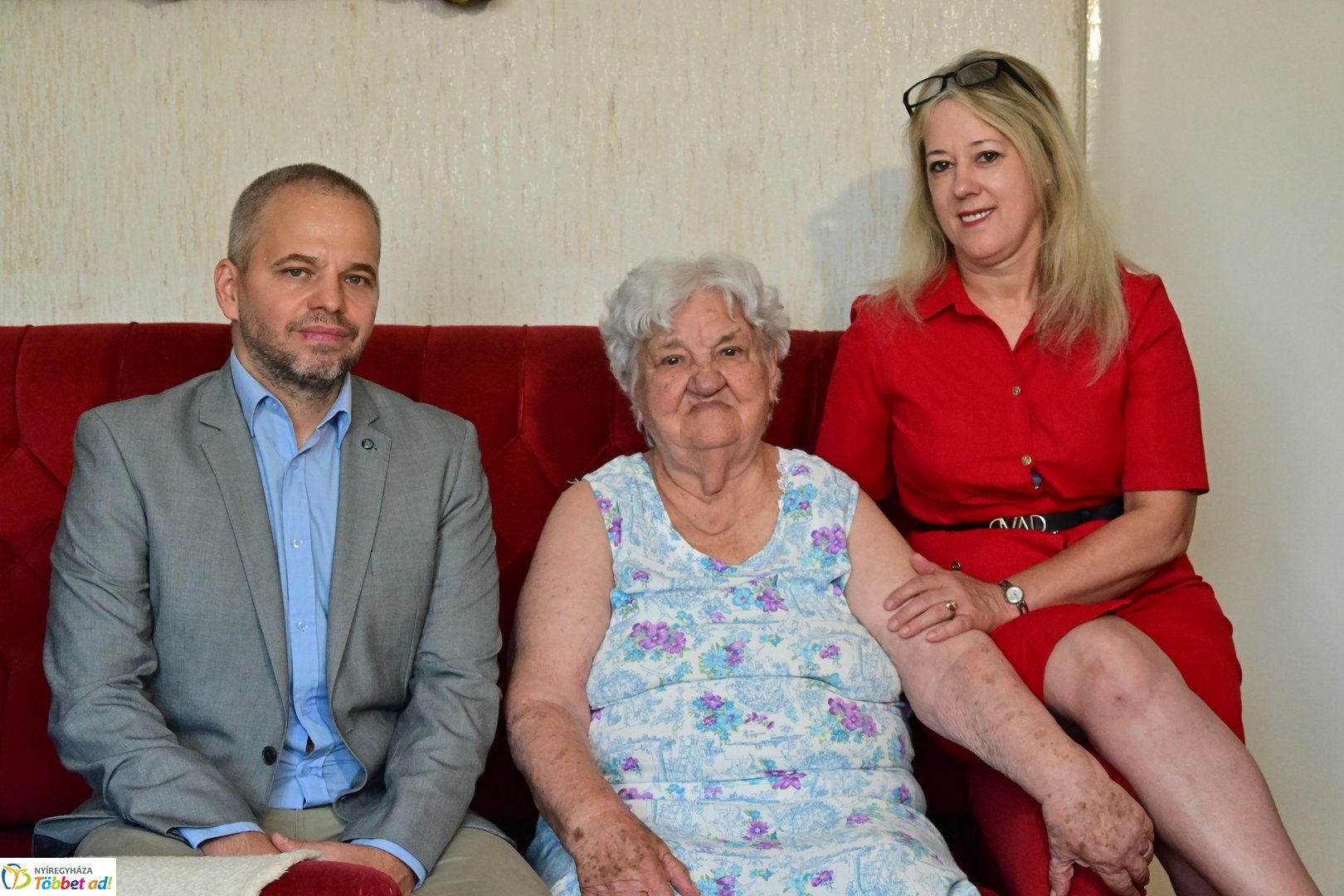 Szépkorú köszöntése - Simai Sándorné