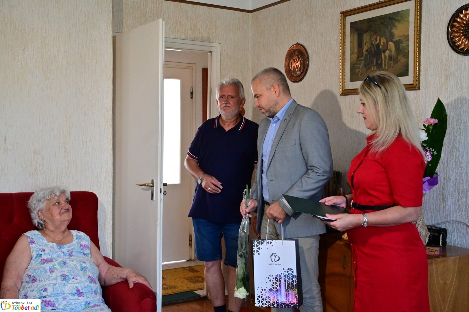 Szépkorú köszöntése - Simai Sándorné