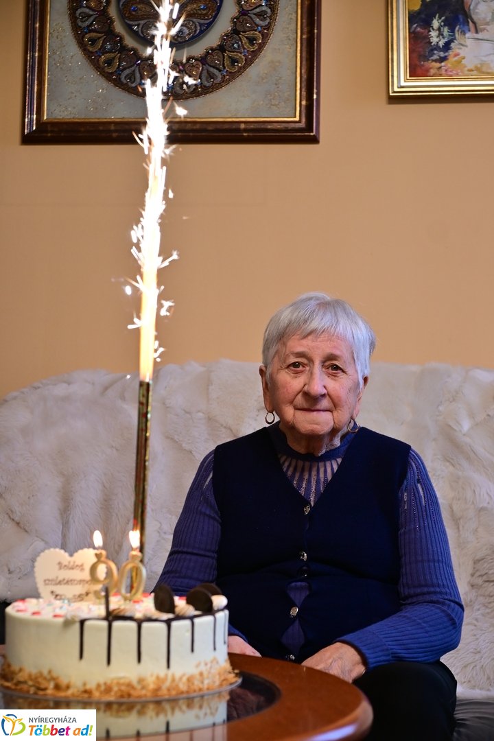 Szépkorú köszöntése - Szabó Györgyné