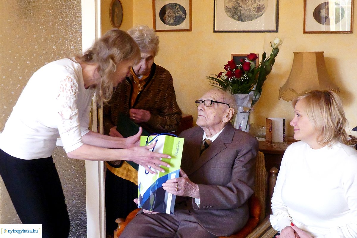 Szépkorú köszöntése Tervey Zoltán Károly