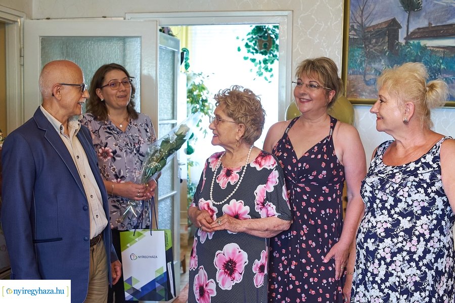 Szépkorú köszöntése Tóth Andrásné  20210622