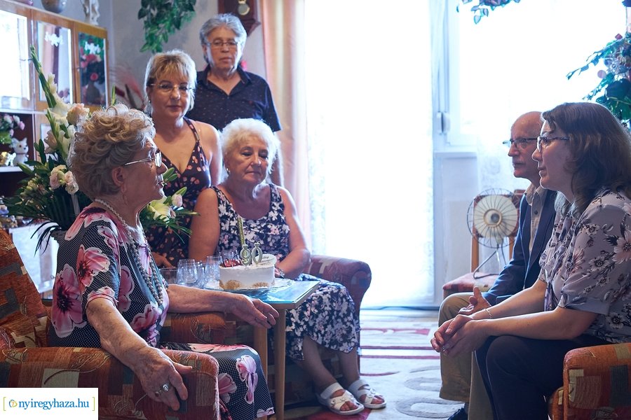 Szépkorú köszöntése Tóth Andrásné  20210622