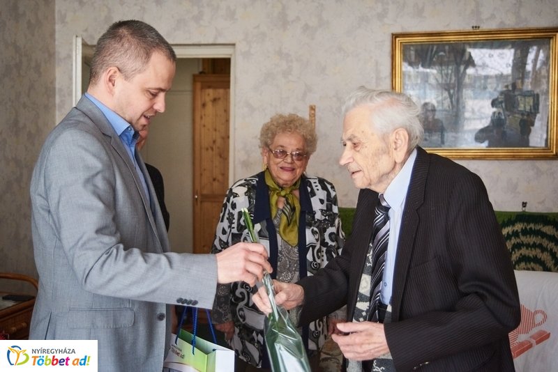 Szépkorú köszöntése - Tóth Imre