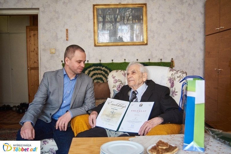 Szépkorú köszöntése - Tóth Imre